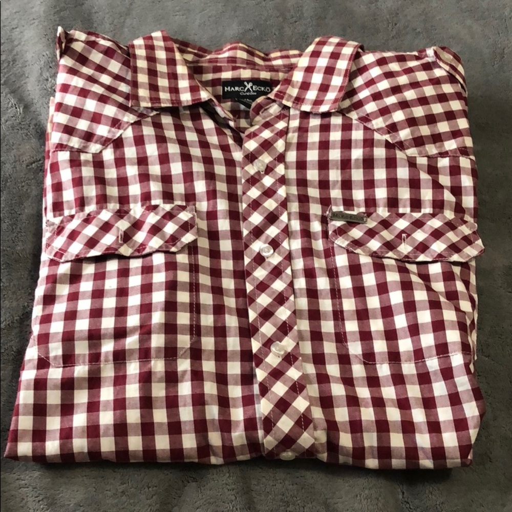 Marc Ecko short sleeve